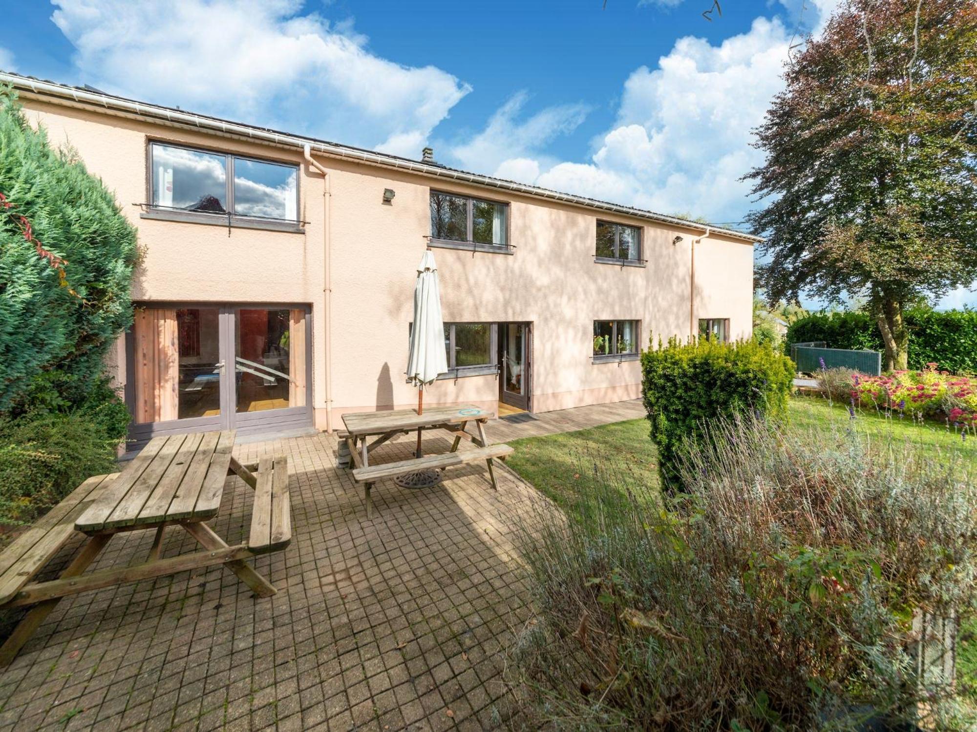 Wonderful Holiday Home In Montleban With Sauna エクステリア 写真