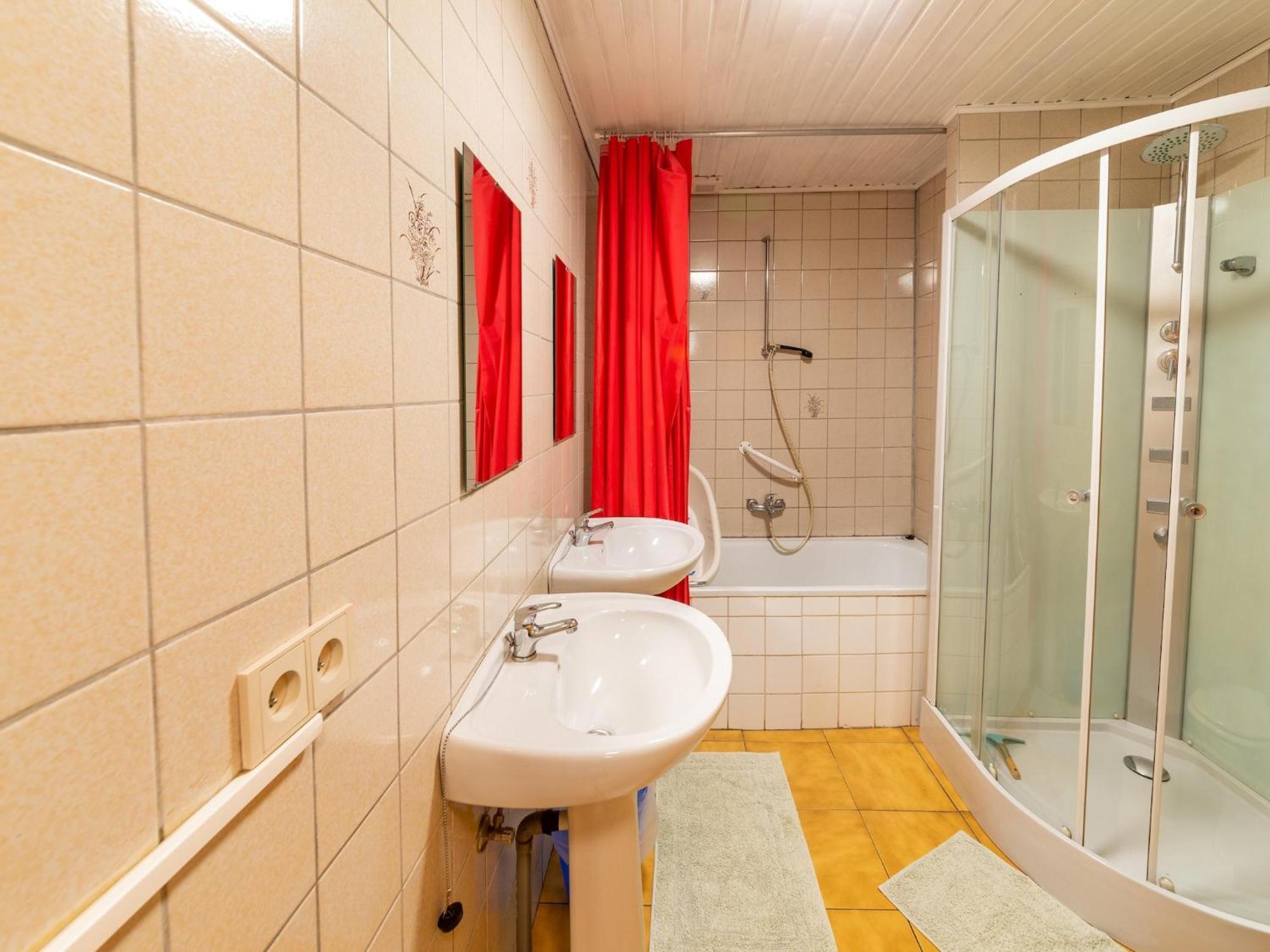 Wonderful Holiday Home In Montleban With Sauna エクステリア 写真