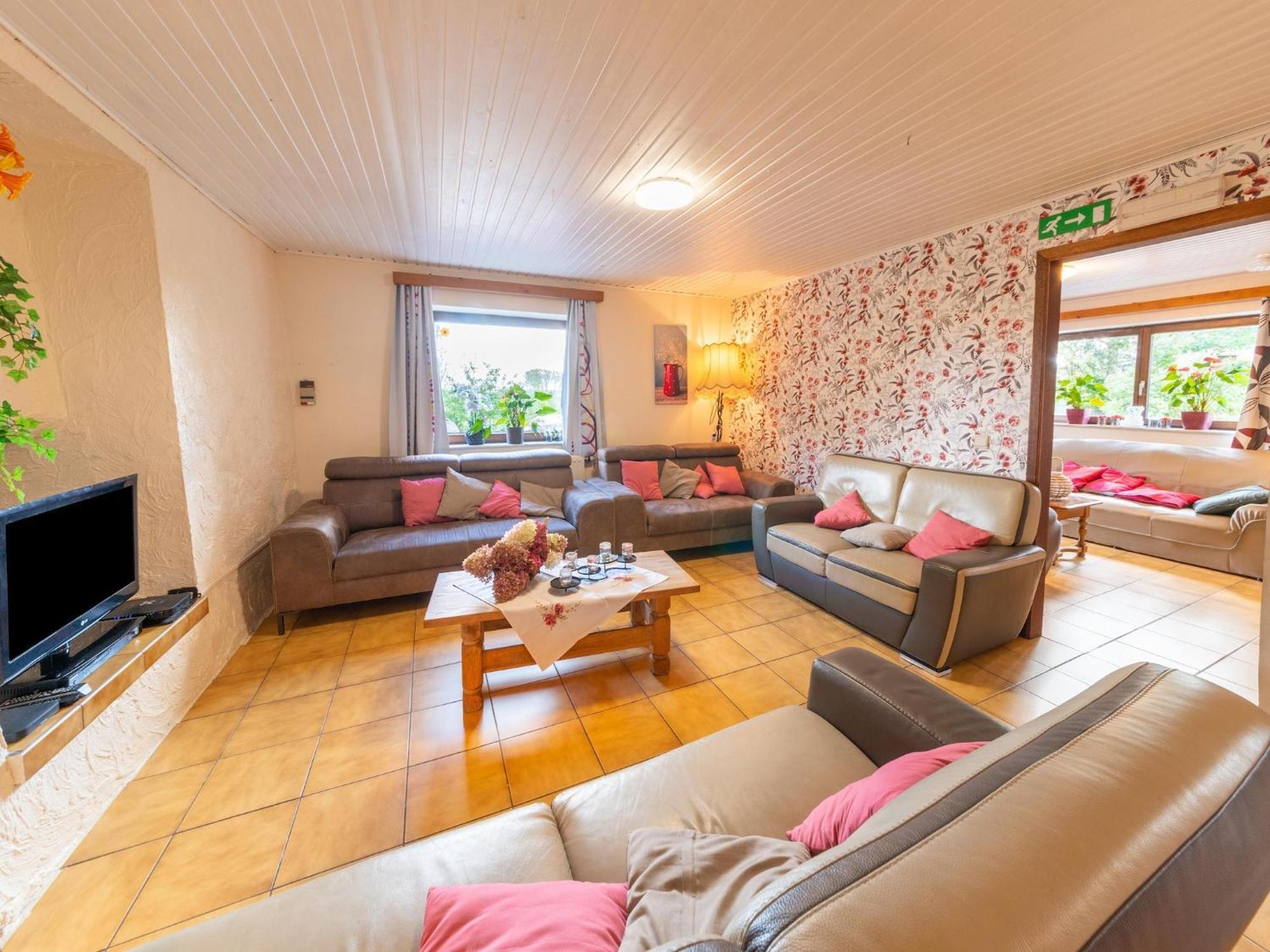Wonderful Holiday Home In Montleban With Sauna エクステリア 写真