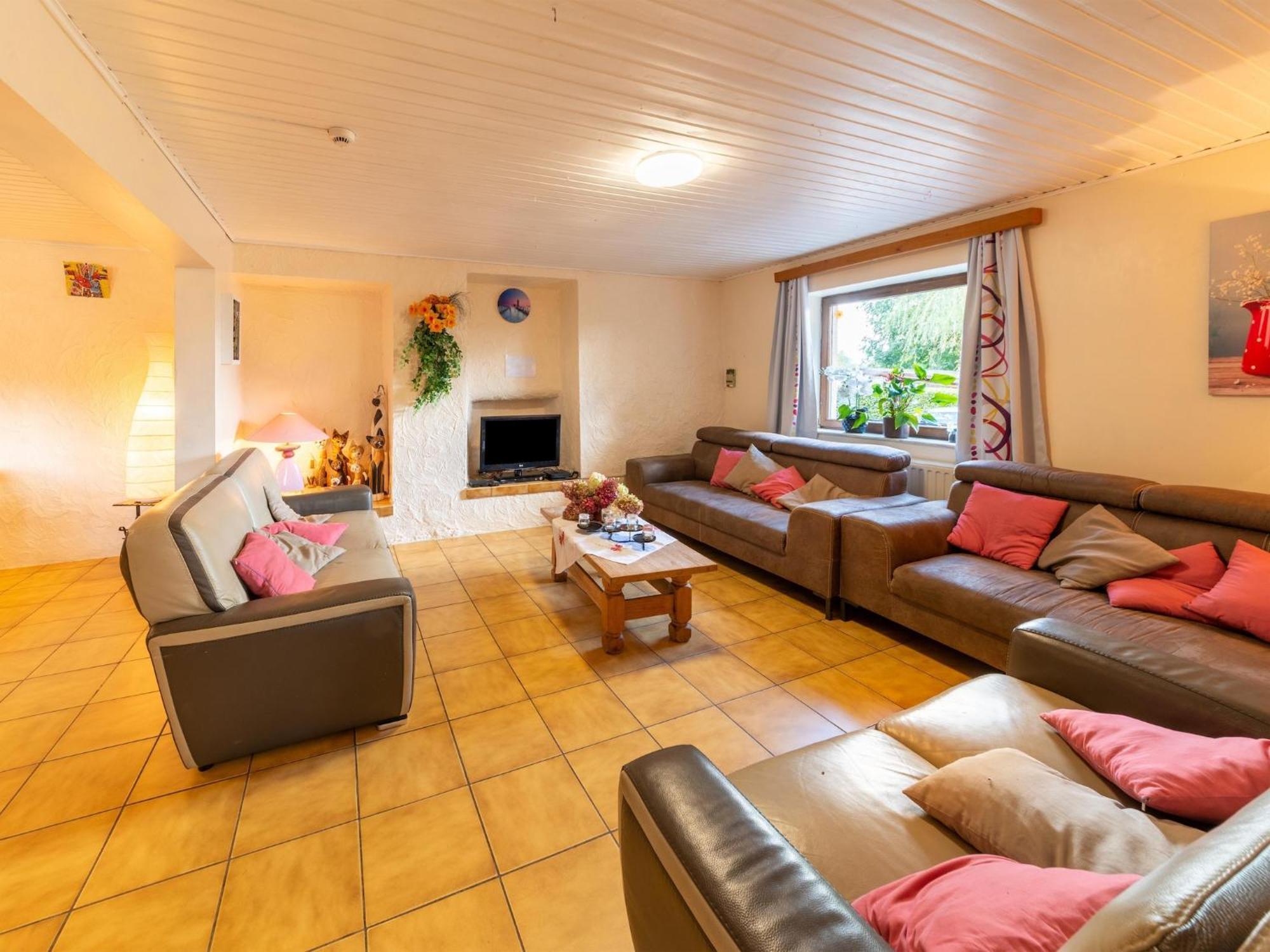 Wonderful Holiday Home In Montleban With Sauna エクステリア 写真